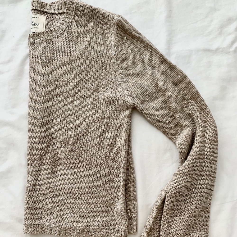 Knit sweater with sequins